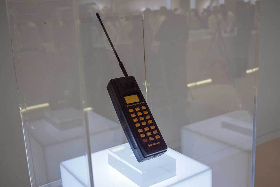first-samsung-mobile